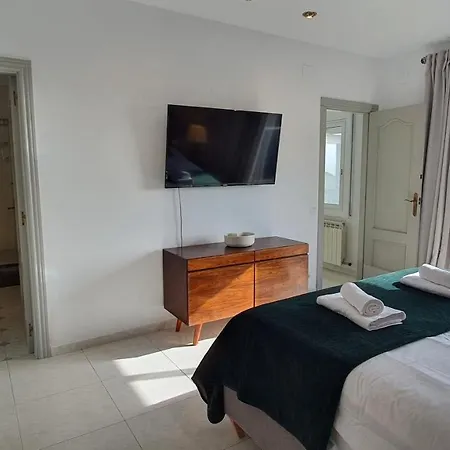 Chalet Opening Doors Premia Dalt Amazing Views W Pool